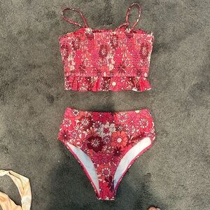 Floral pink swim: good coverage